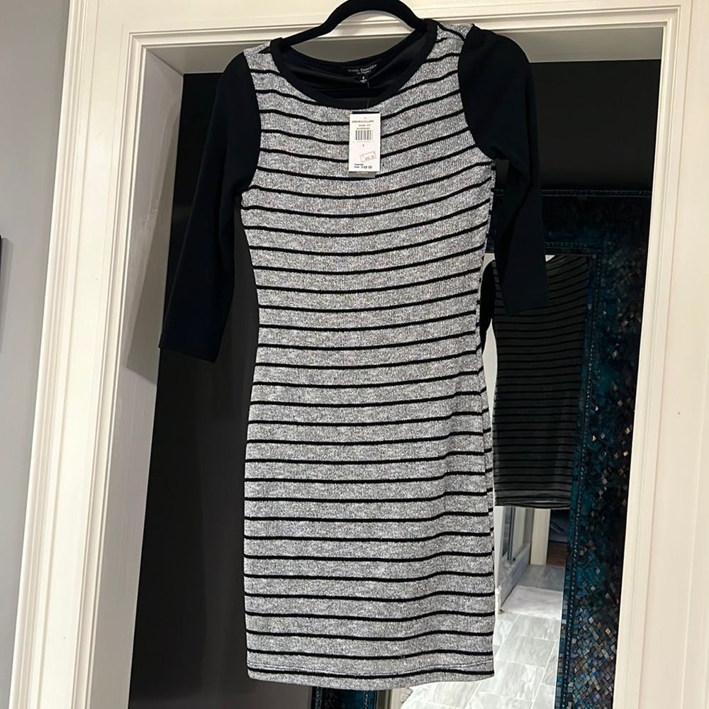 NWT Green Envelope sweater dress. Very fun!  Light and comfortable.  Size Small